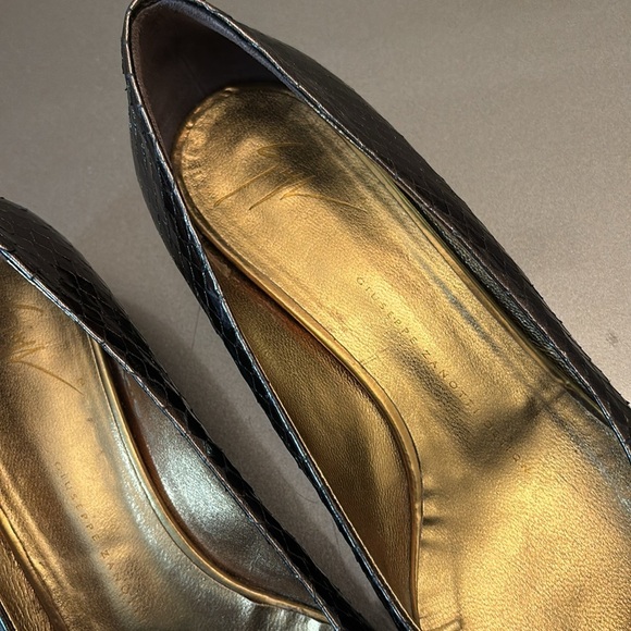 Ladies Bronze AUTHENTIC GIUSEPPE ZANOTTI KITTEN PUMPS - Picture 3 of 7